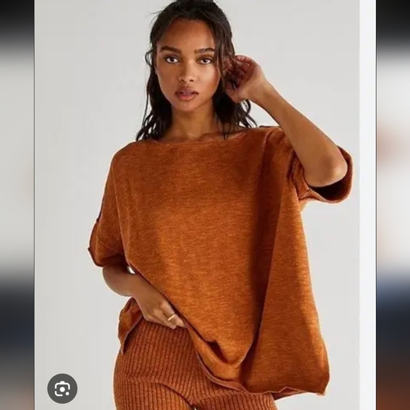 Free People Tops - FP Beach Winnie Oversize Sweater Tee